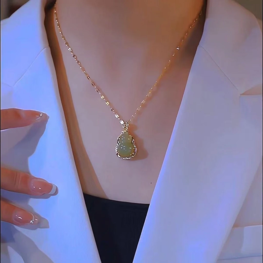 钛钢项链 钛钢项链小葫芦项链轻奢时尚毛衣链配饰高级感女百搭