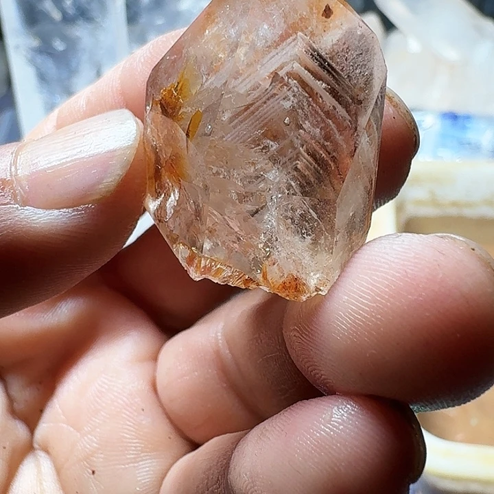 水晶未镶嵌水晶缘****。水晶