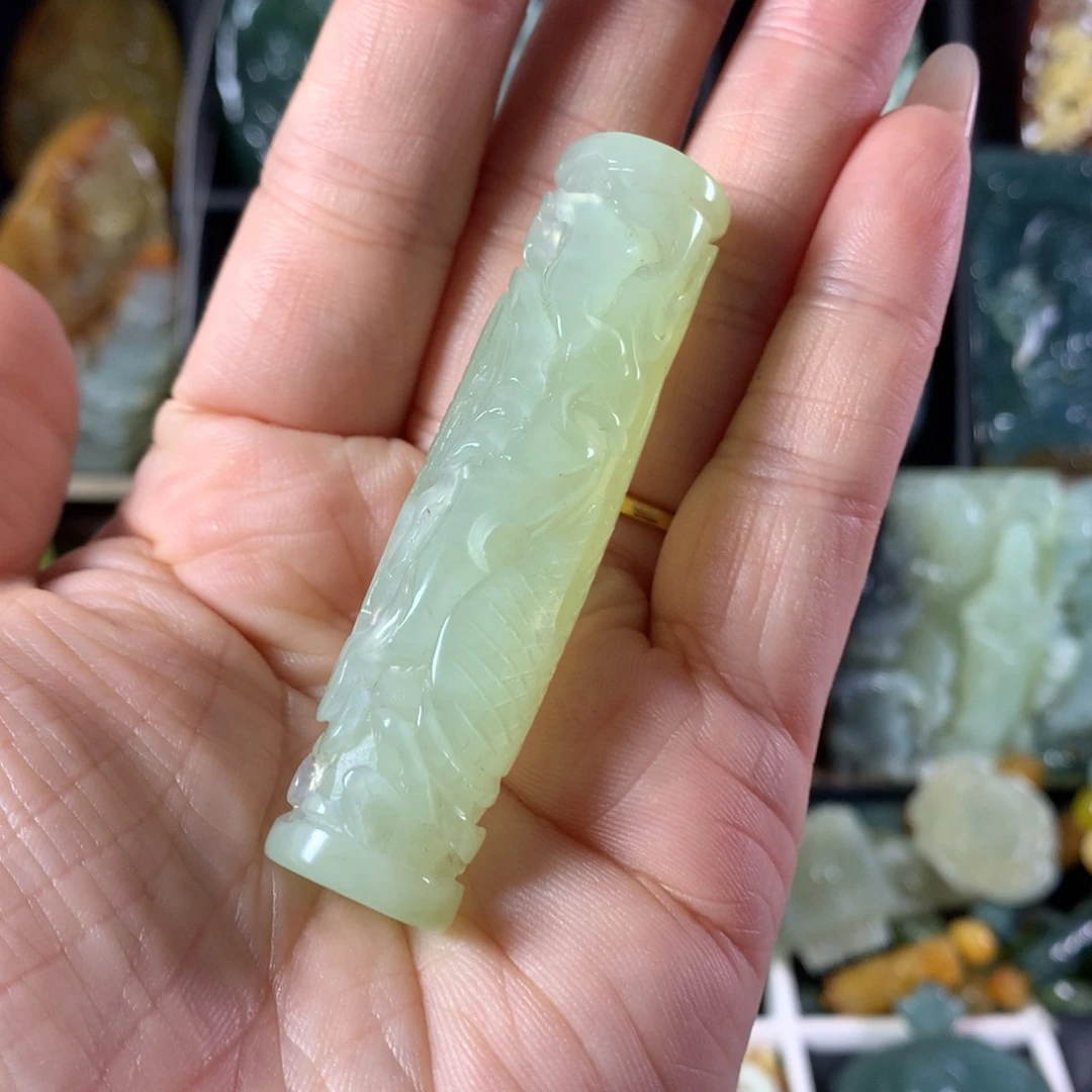 岫玉未镶嵌吊坠(赠链)