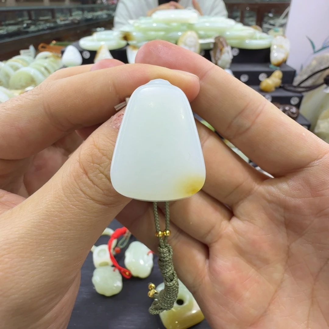 和田玉未镶嵌吊坠(赠链)新疆和田玉无事牌