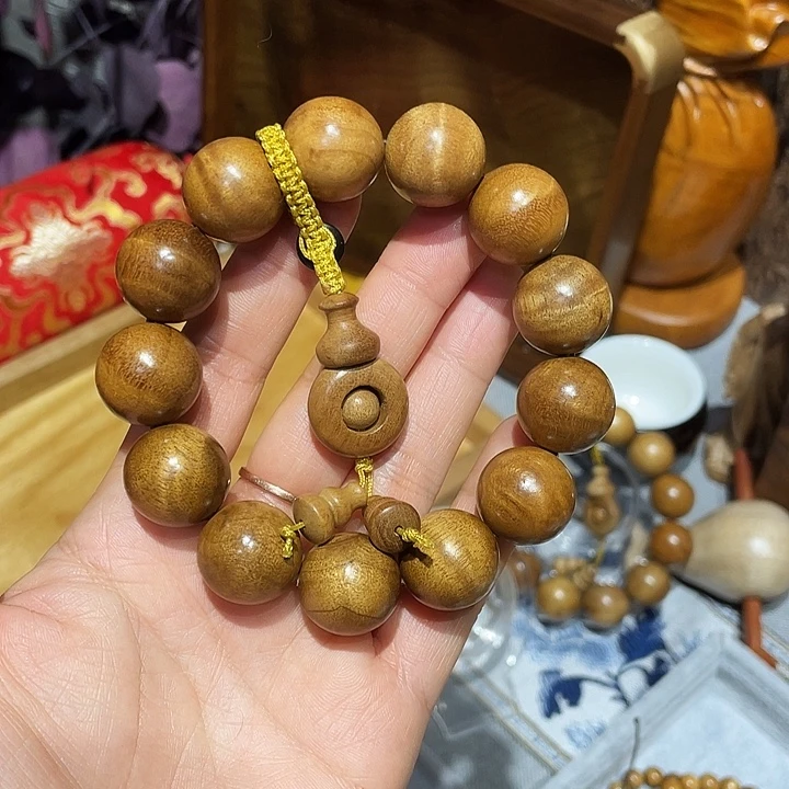 金丝楠小叶桢楠枯木料手串1.8