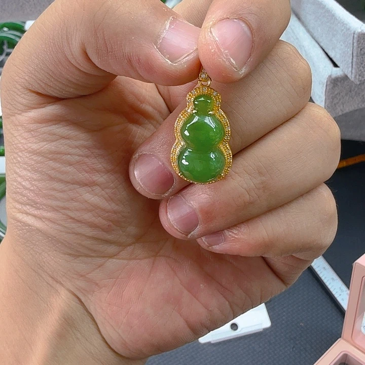 和田玉（碧玉）颈饰银S925镀金镶嵌