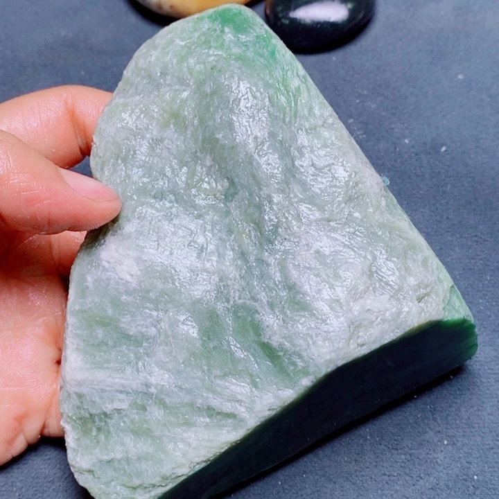 和田玉未镶嵌珠宝奇石