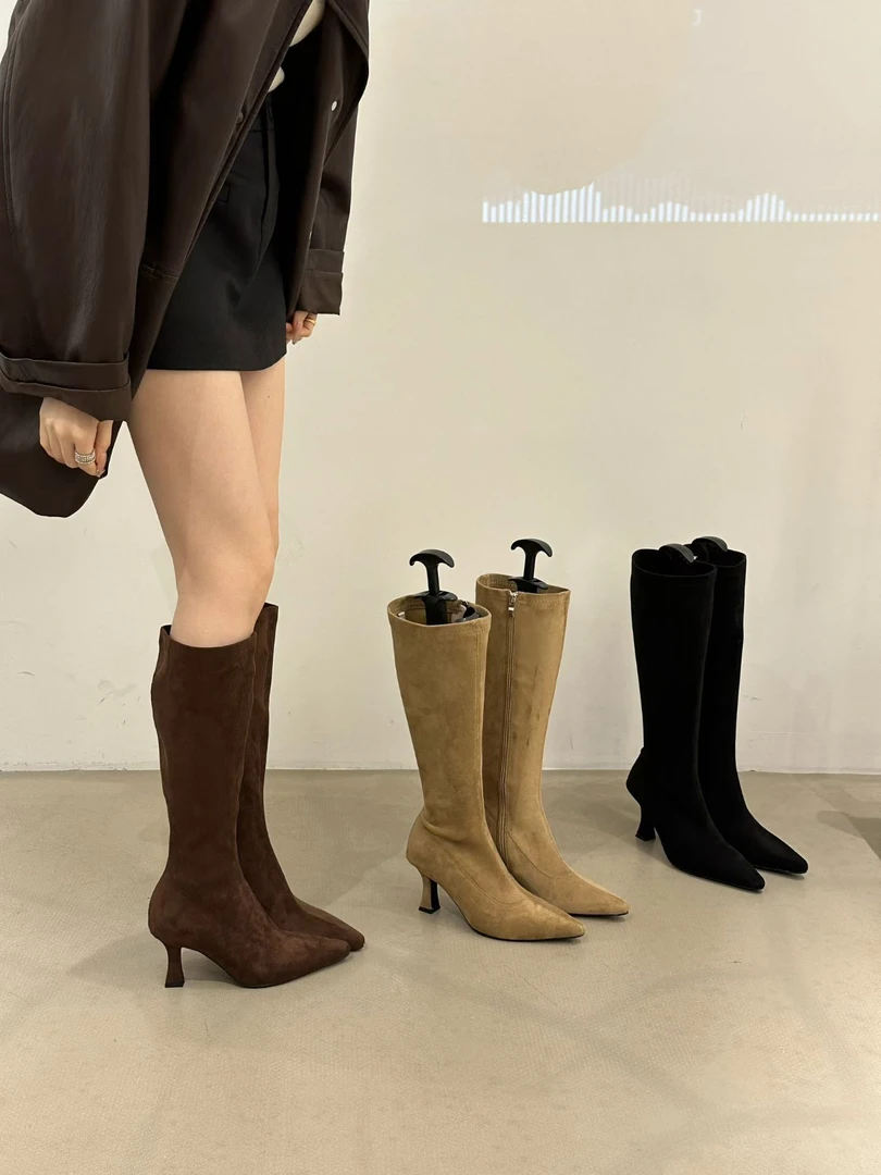 咖色尖头绒面长筒靴小个子靴子高跟弹力瘦瘦靴2025新款细跟长筒靴