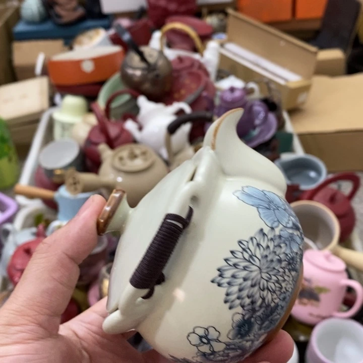 陶瓷艺术品及陶瓷壶