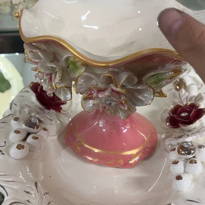 瓷片瑕。。。。。。。。。。。。。