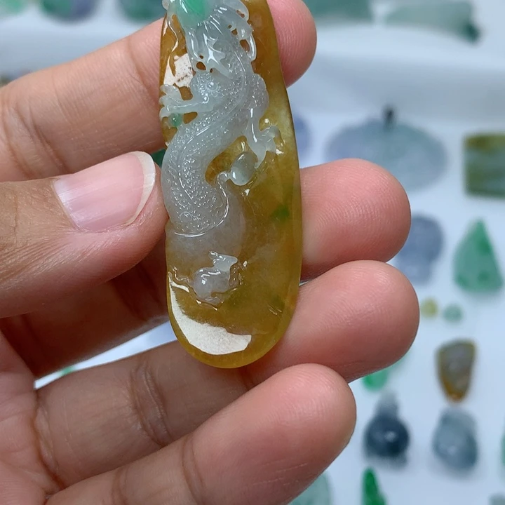 吊坠(不含链)未镶嵌翡翠