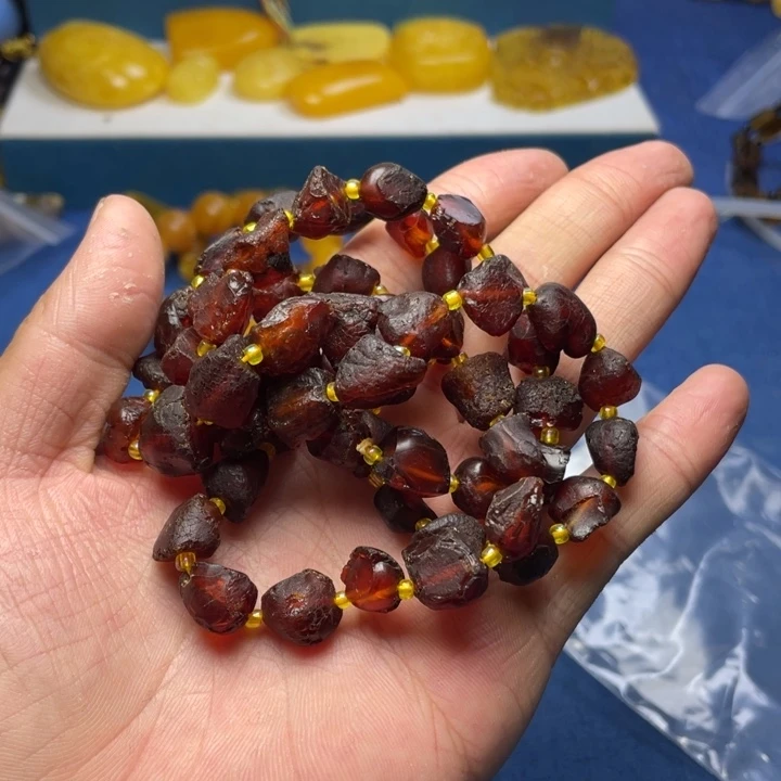 未镶嵌琥珀珠宝奇石