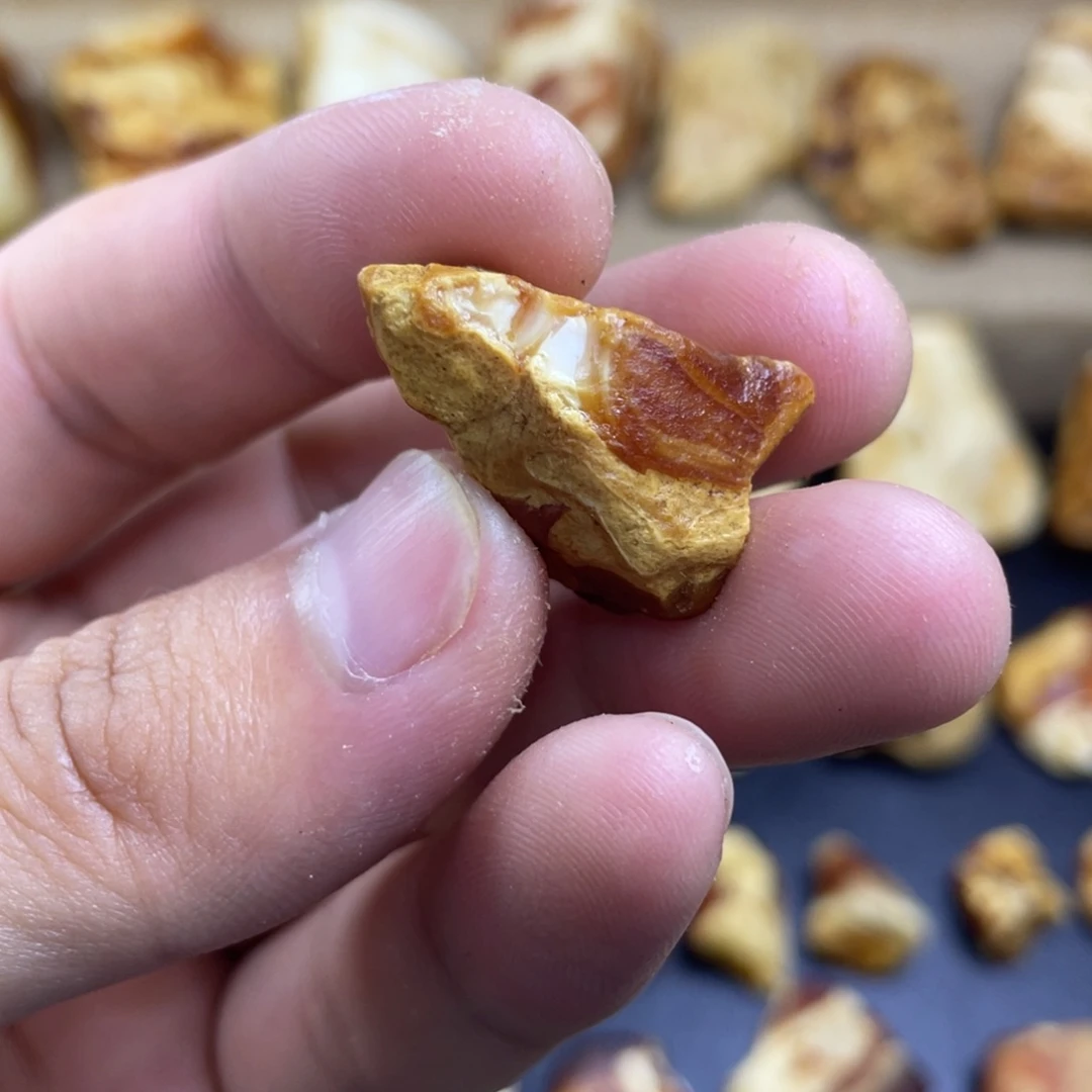 定制琥珀未镶嵌定制