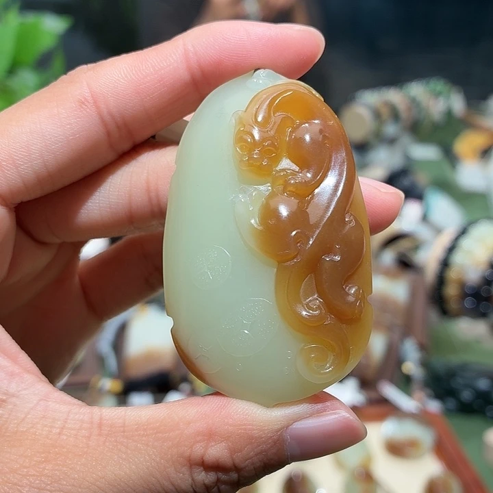 和田玉（糖玉）未镶嵌颈饰
