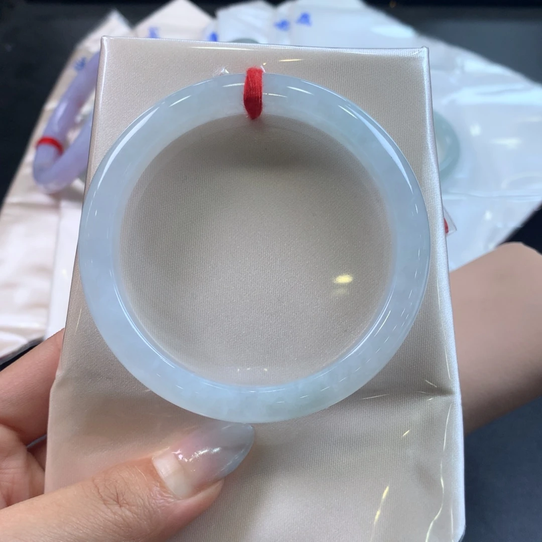 翡翠未镶嵌手镯60圈口