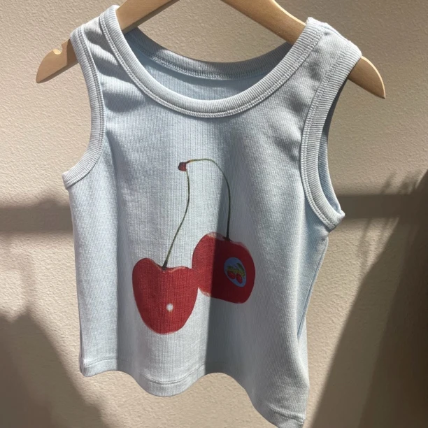 6622儿童小樱桃背心