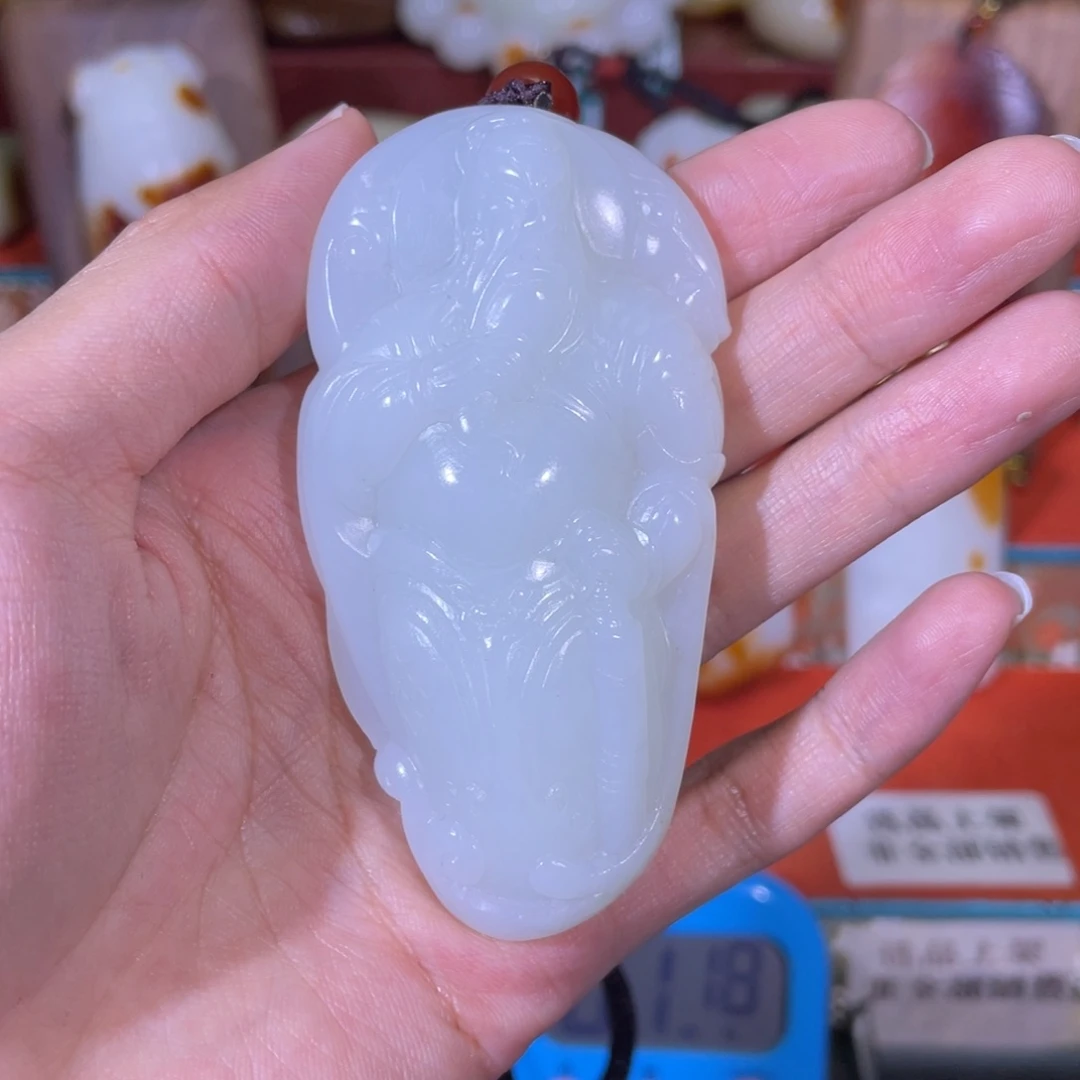 旭***。和田玉未镶嵌挂件