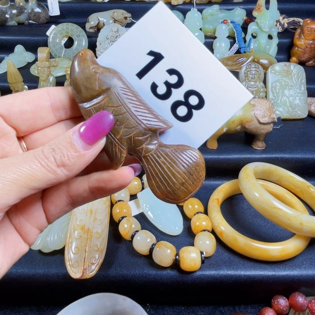 岫岩老玉（透闪石质玉）未镶嵌颈饰