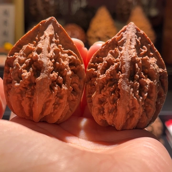 文玩核桃吊坠金三角57