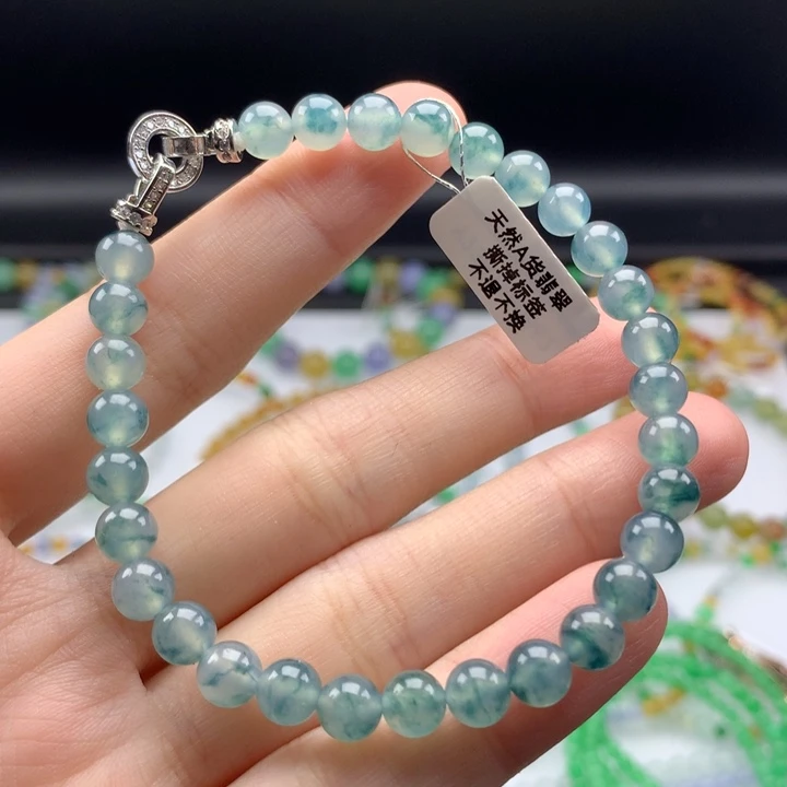 翡翠手镯未镶嵌翡翠