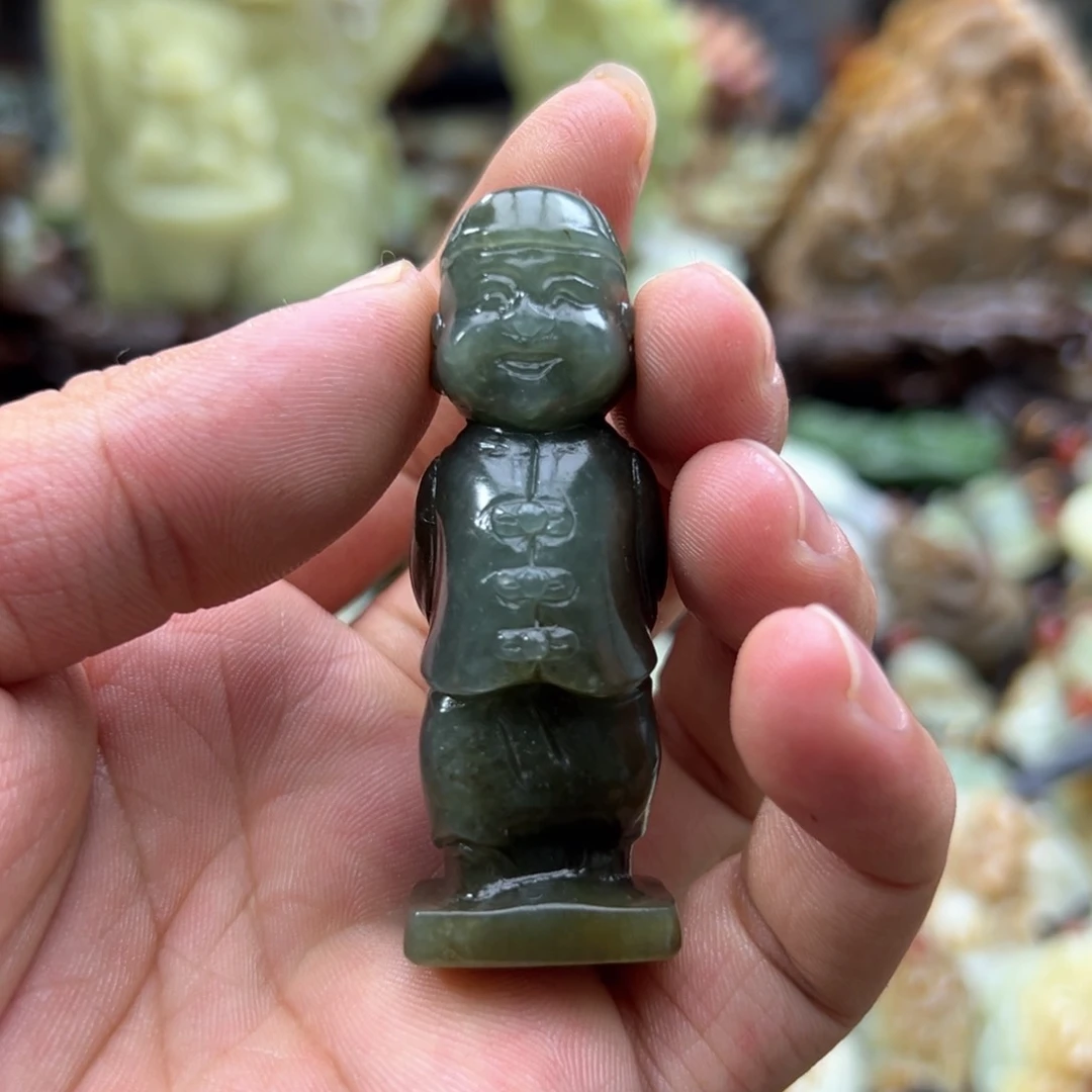 和田玉未镶嵌把件