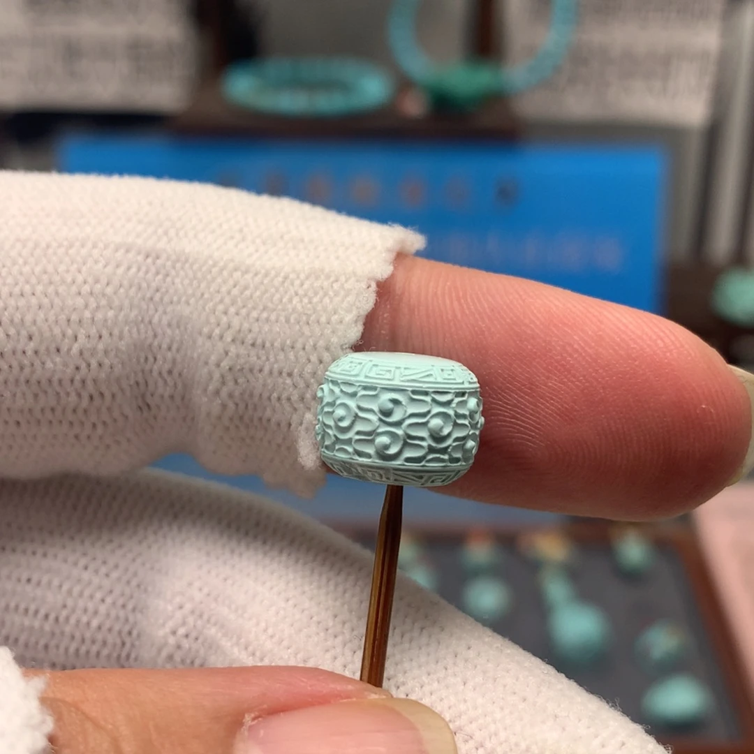 绿松石未镶嵌挂件