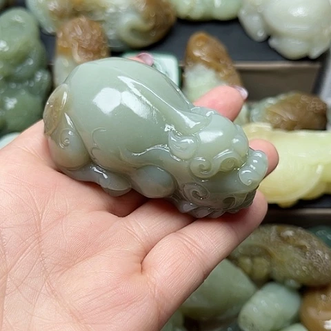 颈饰未镶嵌和田玉黑*