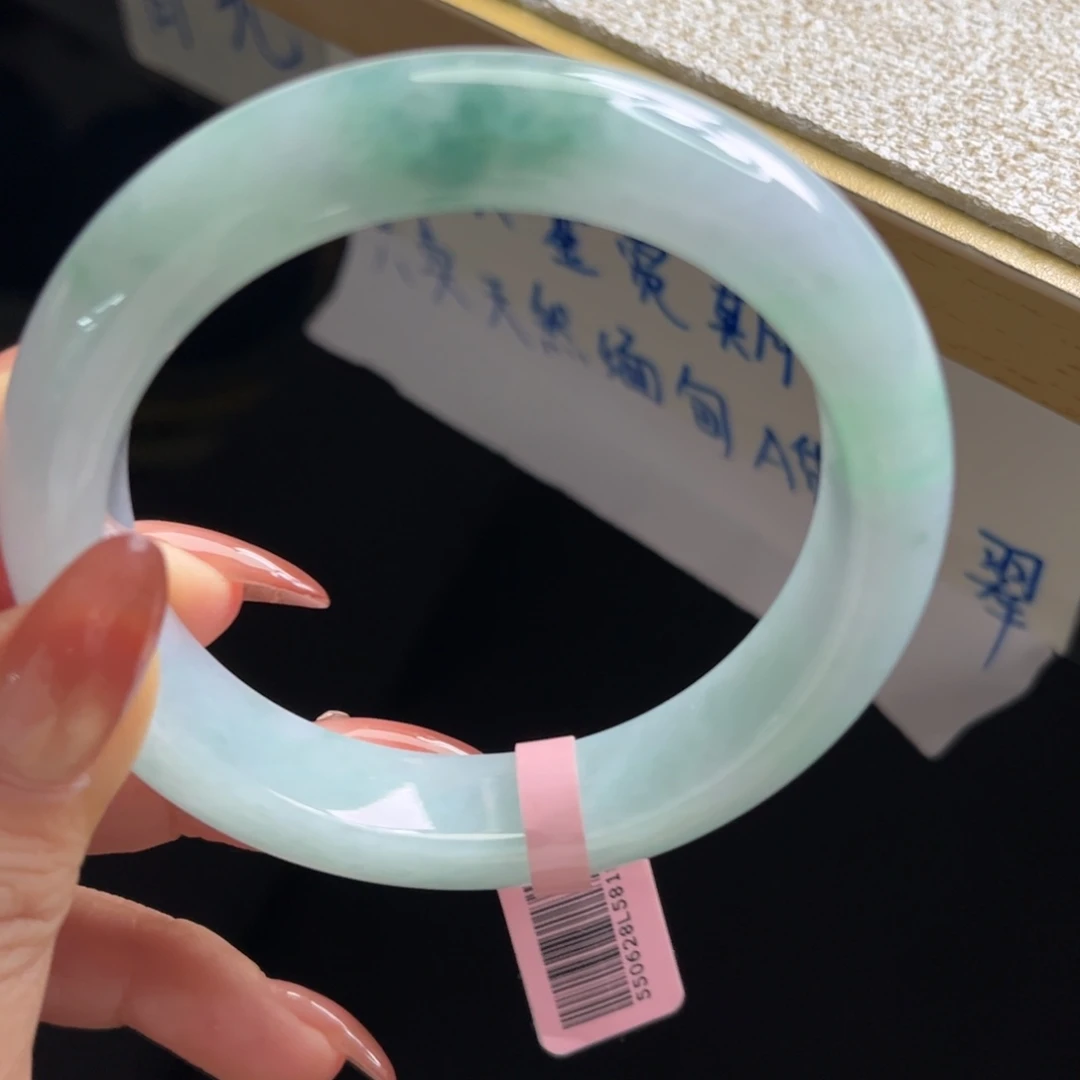 翡翠未镶嵌手镯手镯