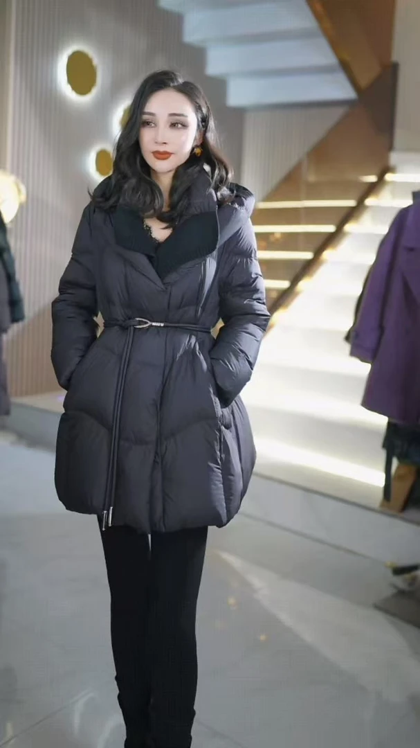 冬季高定时尚百搭休闲90鹅保暖女士中长款羽绒服外套W9+9896698