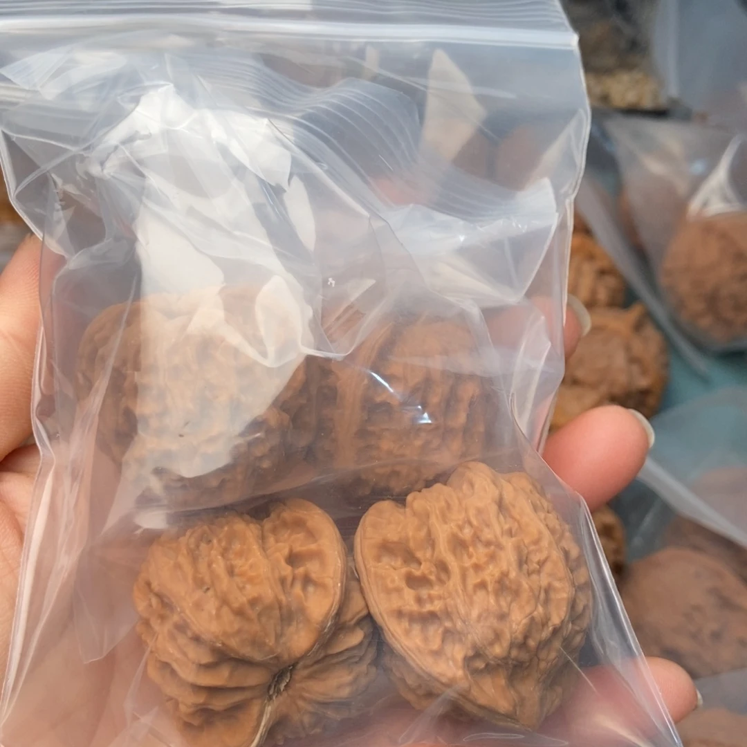 如***行文玩核桃吊坠野生8