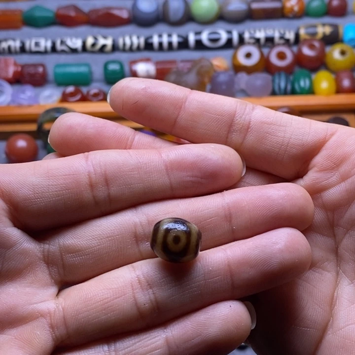 春***明玛瑙/玉髓未镶嵌巴西玛瑙饰品桶珠