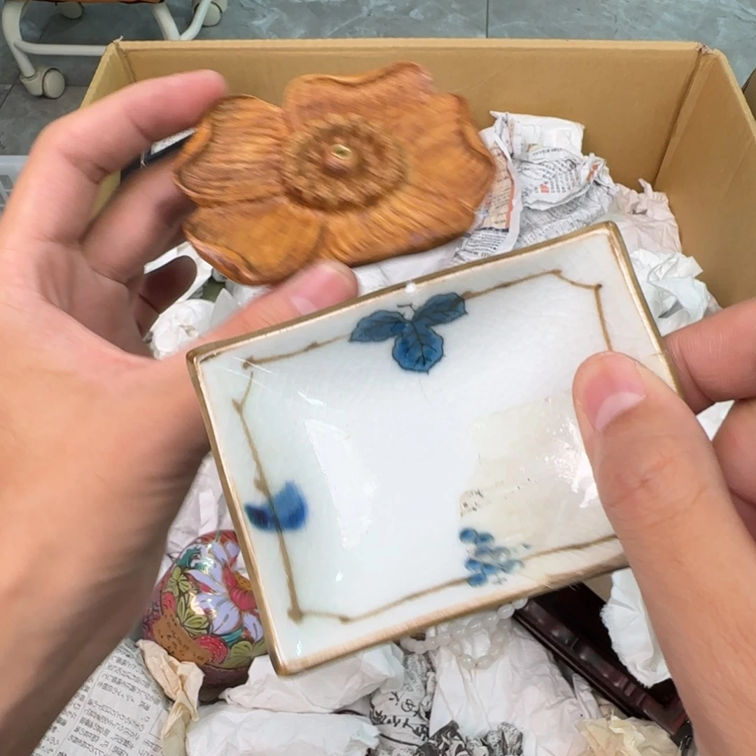 绿泥陶瓷孤品单件车里拍