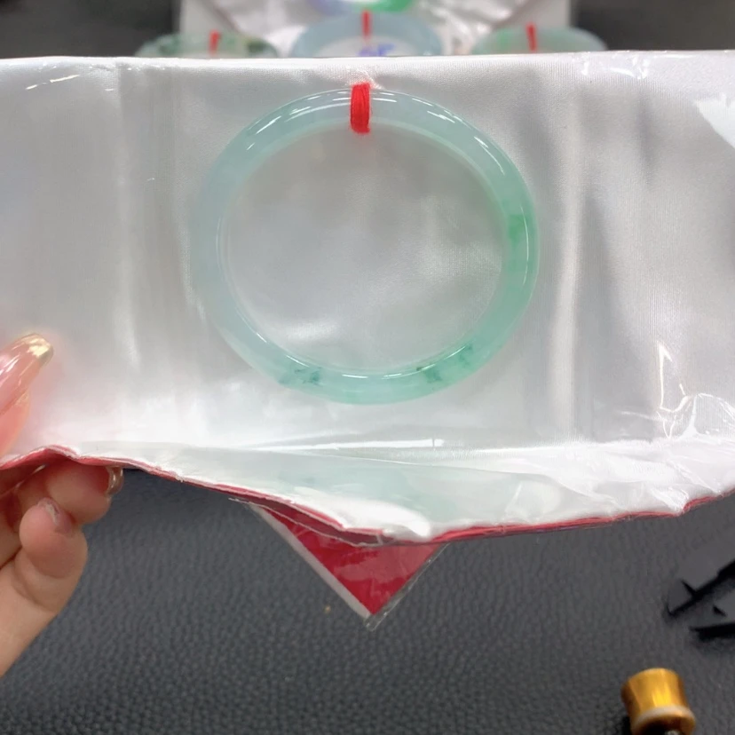【闪购商品】翡翠手镯未镶嵌圈*圈翡翠