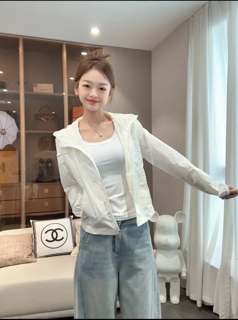 连帽防晒衣女士2025夏季新款时尚短款轻薄冰丝遮阳透气防晒服外套