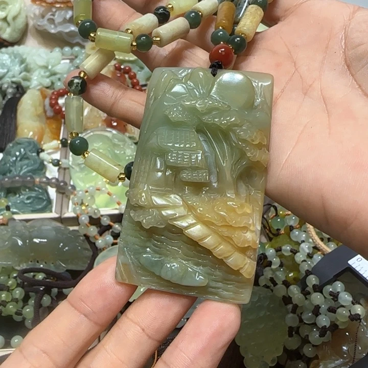 蛇纹石玉未镶嵌吊坠