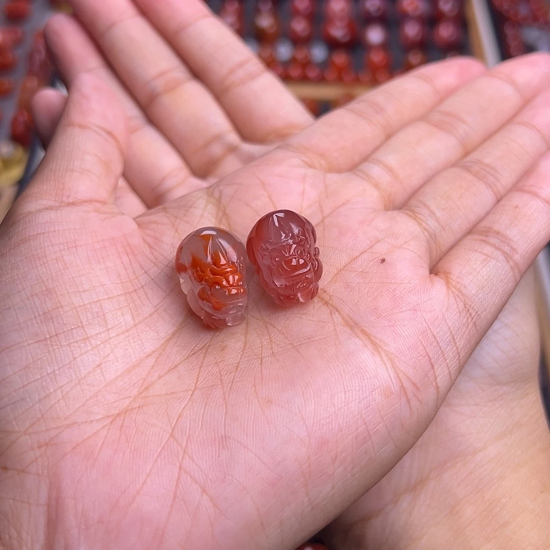 青***蓝未镶嵌南红玛瑙珠宝奇石