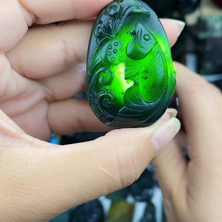 未镶嵌蛇纹石玉颈饰泰山玉连年有余