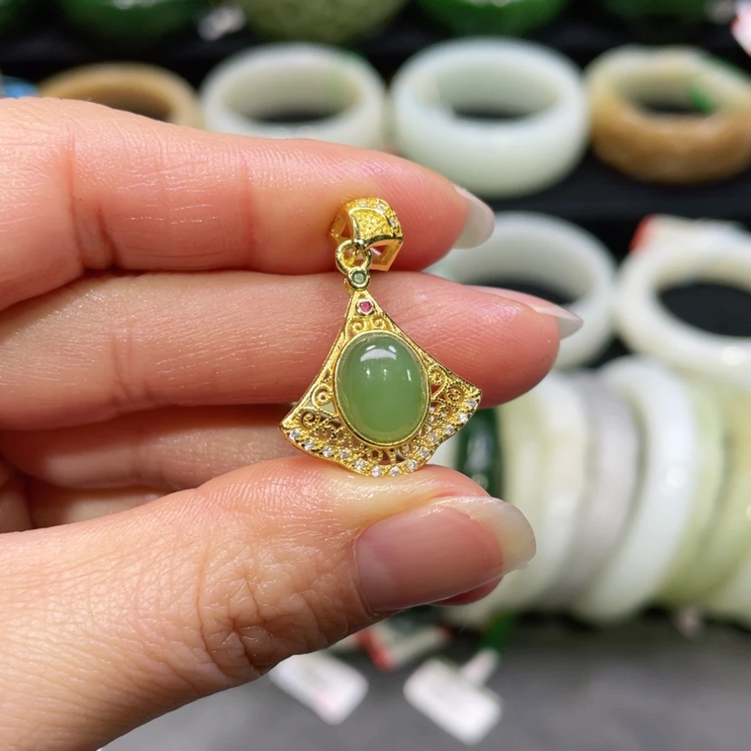 吊坠(不含链)未镶嵌和田玉（糖玉）