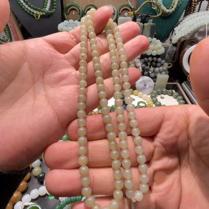 和田玉未镶嵌手链新疆且末青白卡6柔光108微矿点结构包容