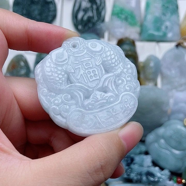 翡翠未镶嵌颈饰翡翠