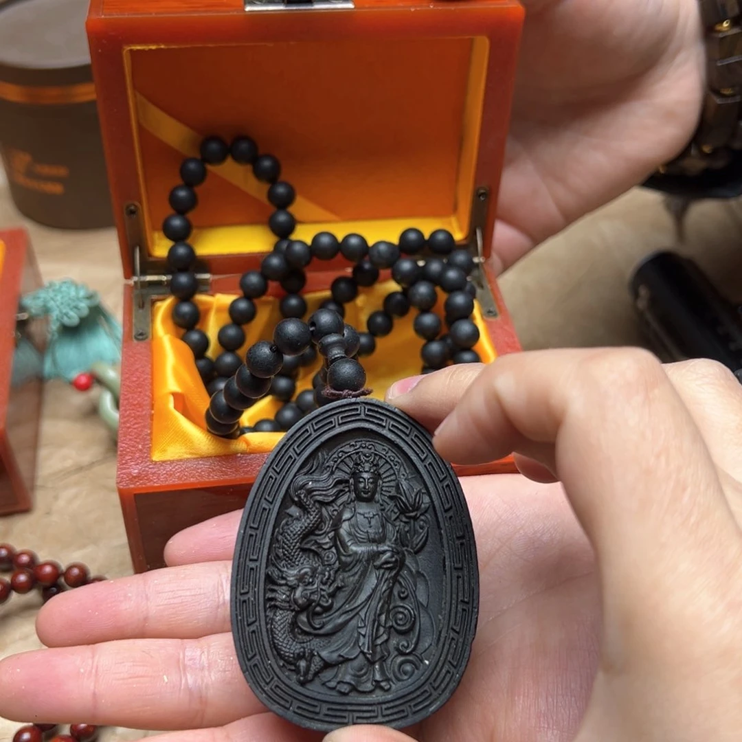 大叶紫檀（黑酸枝木类）