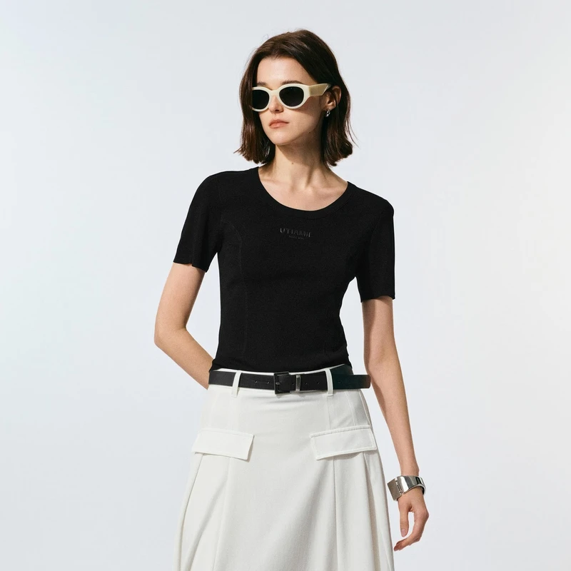 U/TI简约U领修身鱼骨T恤女百搭亲肤显瘦休闲上衣