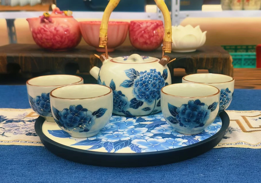 ZH3155-绣球花提梁壶一壶四杯带茶盘