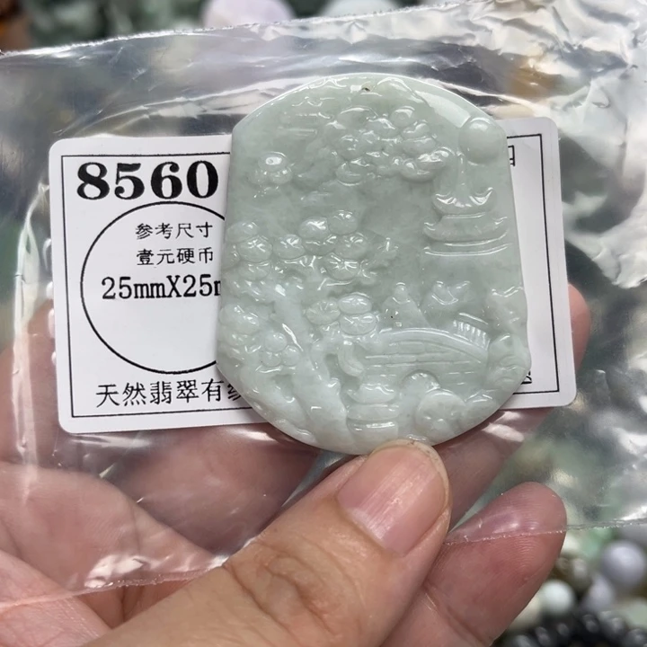 翡翠未镶嵌颈饰8560