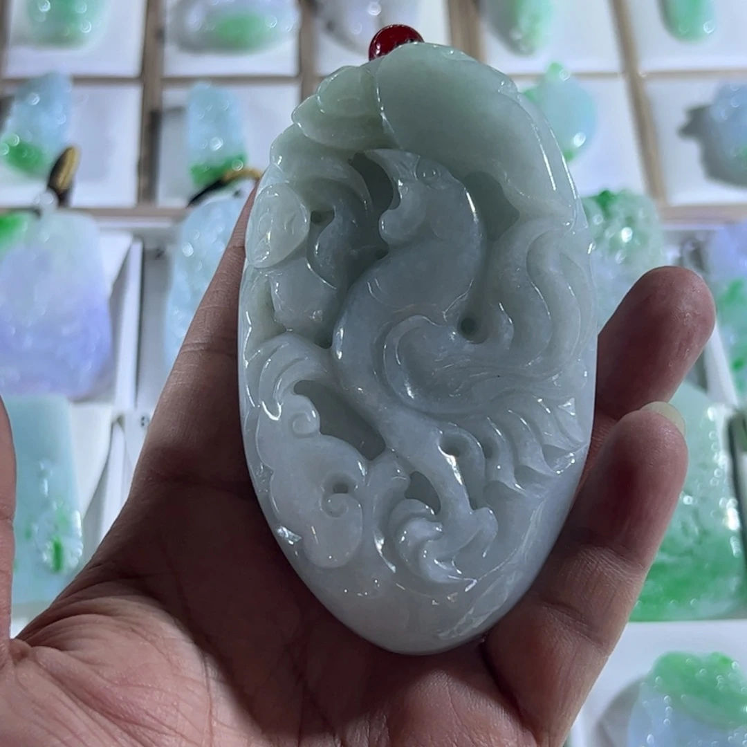 翡翠未镶嵌颈饰 鸡