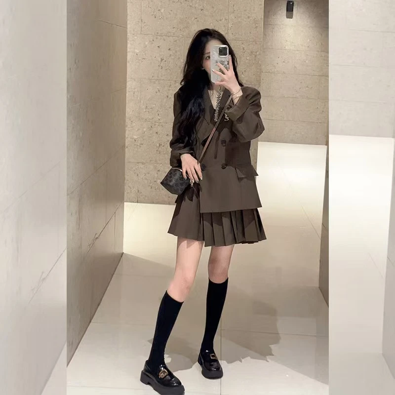 假两件拼接西装百褶连衣裙