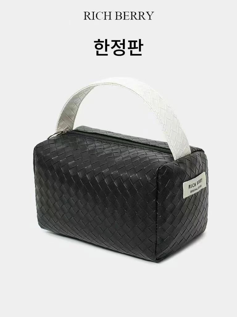 신상품  洗漱化妆包白色时尚休闲百搭女士简约便携单肩