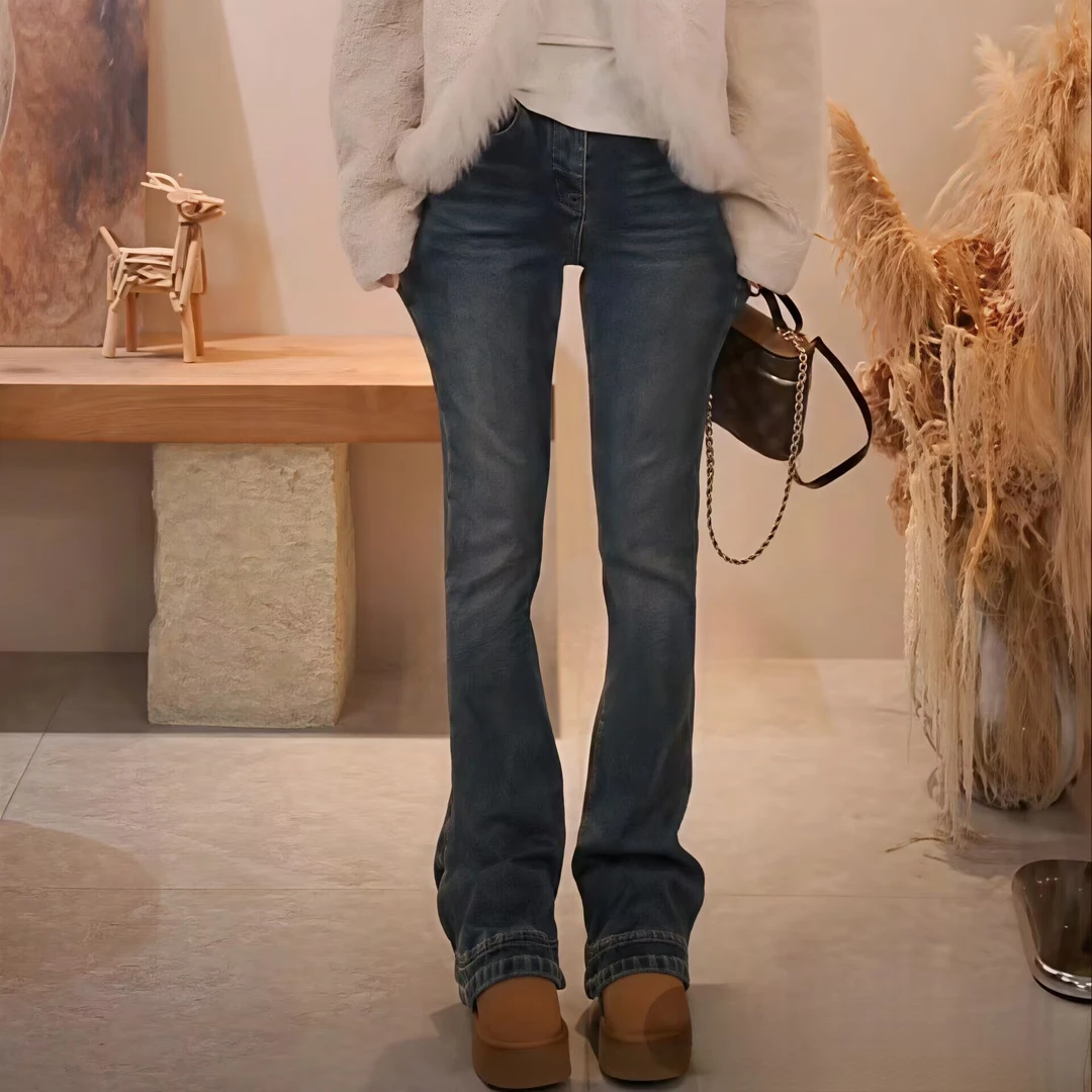 梨型修身显瘦百搭牛仔马蹄裤女2025秋冬新款显瘦高腰窄版微喇长裤