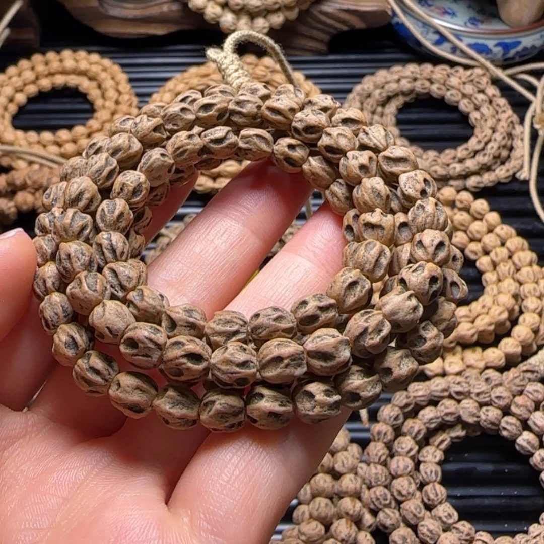 【闪购商品】吊坠柏香籽/百香籽蔡****猫