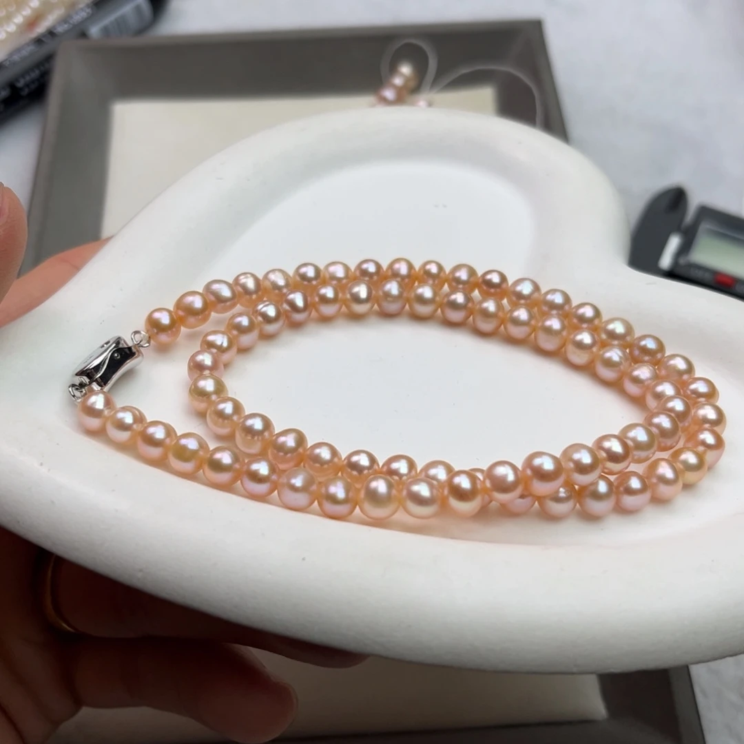 J***e未镶嵌淡水珍珠颈饰