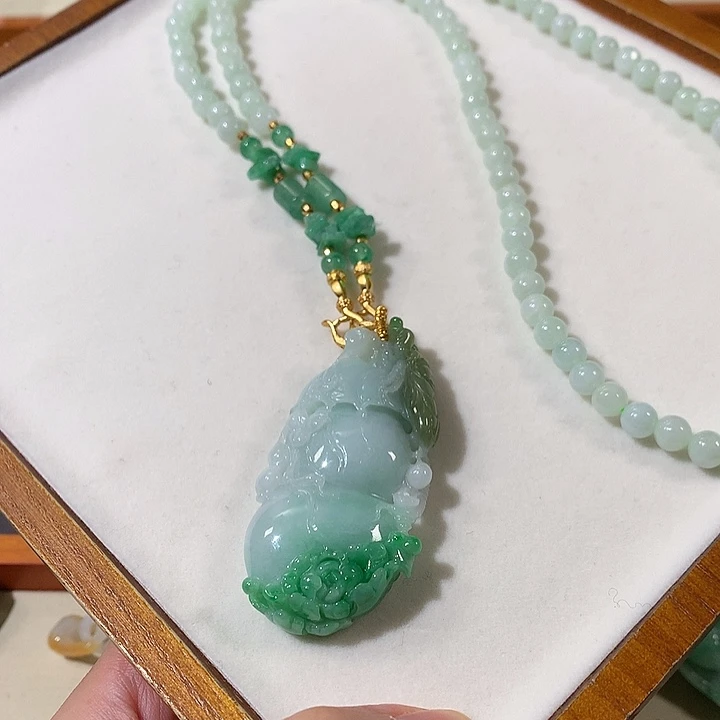 翡翠未镶嵌颈饰翡翠吊坠