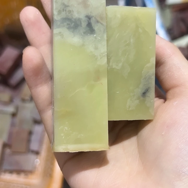 青田石愉*白杨石