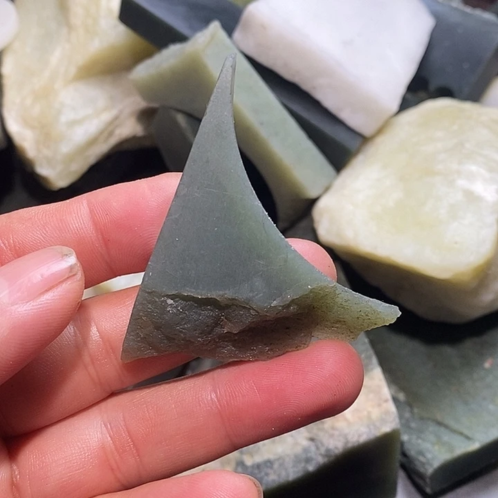 和田玉未镶嵌珠宝半成品