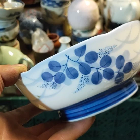 碗张***常瓷器活动的人了，